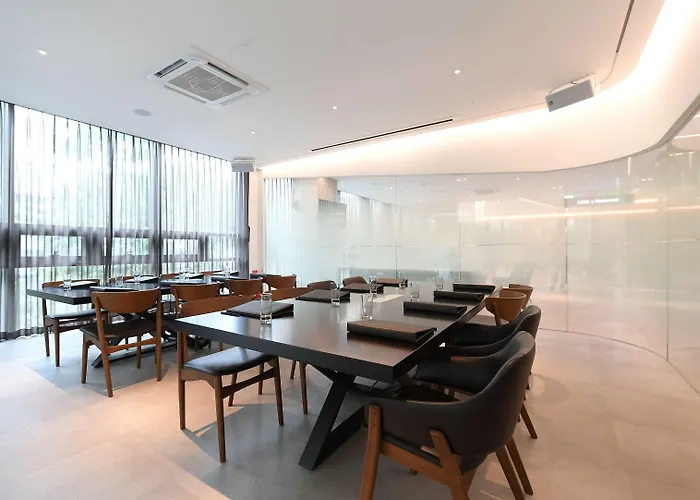 Orakai Daehakro Hotel, Bw Signature Collection 4*